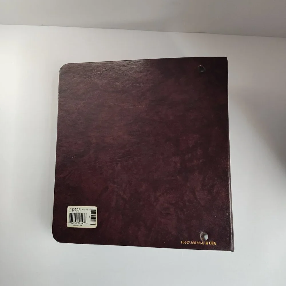 Franklin Quest/Covey Three-Ring Burgundy Storage Binder